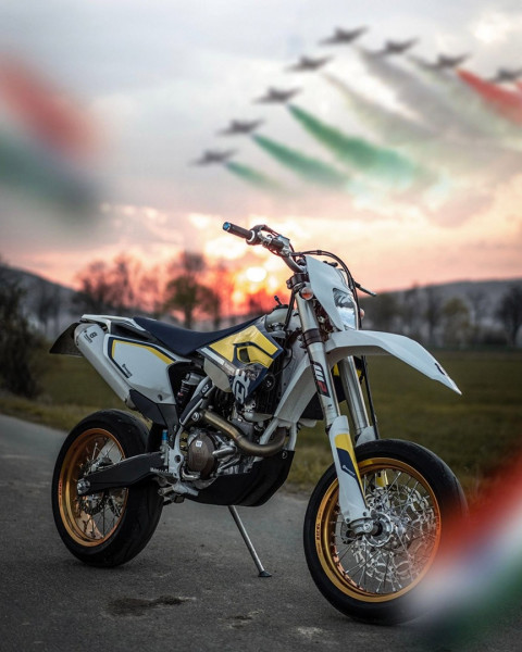 26 January Editing Background With KTM Bike For Photoshop & PicsArt